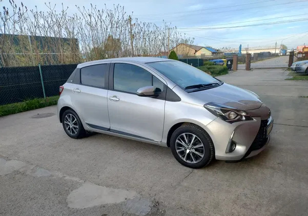 toyota małopolskie Toyota Yaris cena 56000 przebieg: 67000, rok produkcji 2019 z Niepołomice